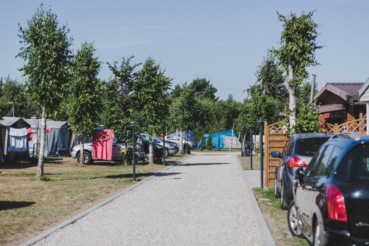 ホテル Keja Camping Chlapowo Władysławowo エクステリア 写真